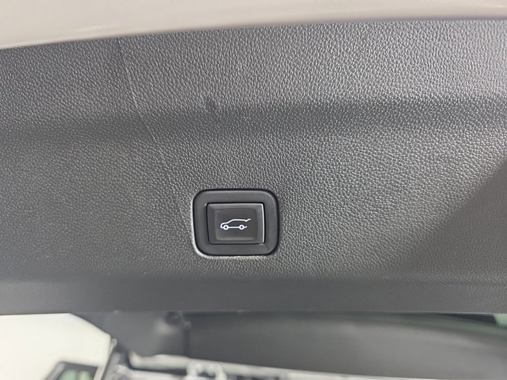 Used 2023 Chevrolet Tahoe High Country image 38