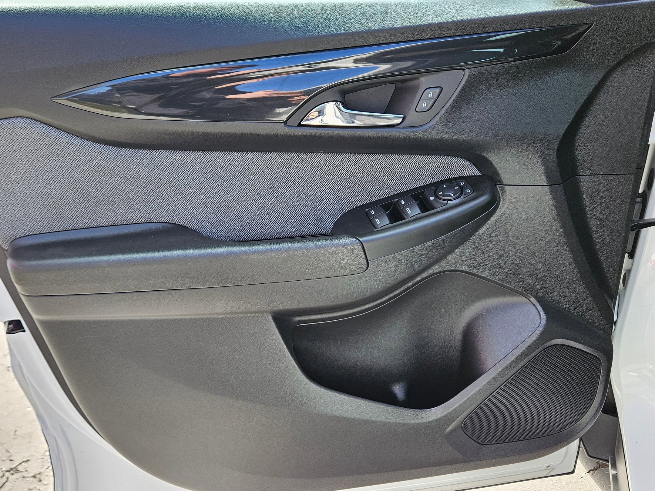 Used 2024 Chevrolet TrailBlazer LS w/ LS Confidence Package image 17