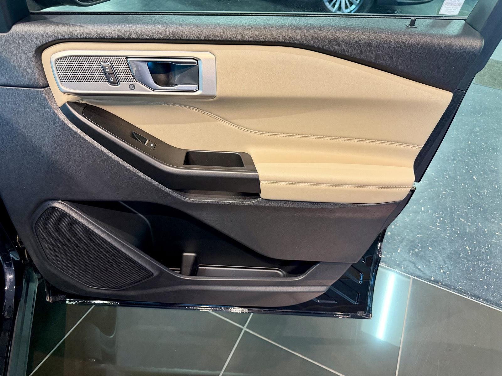 Used 2020 Ford Explorer Limited AWD/4WD image 30