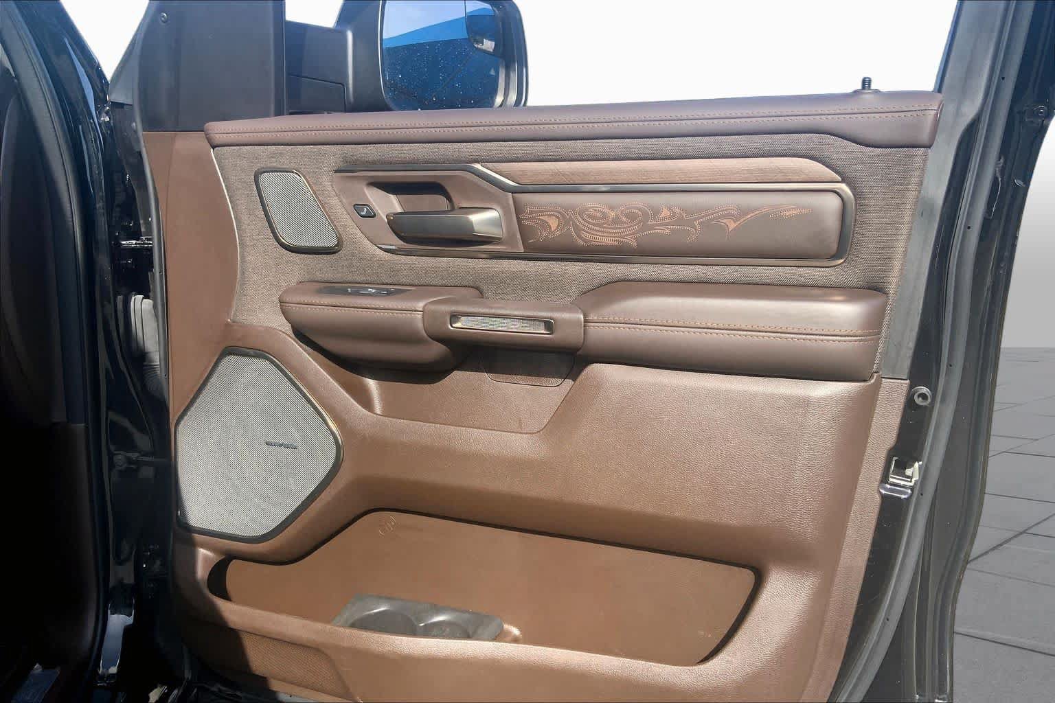 Used 2025 RAM 1500 Limited AWD/4WD image 23