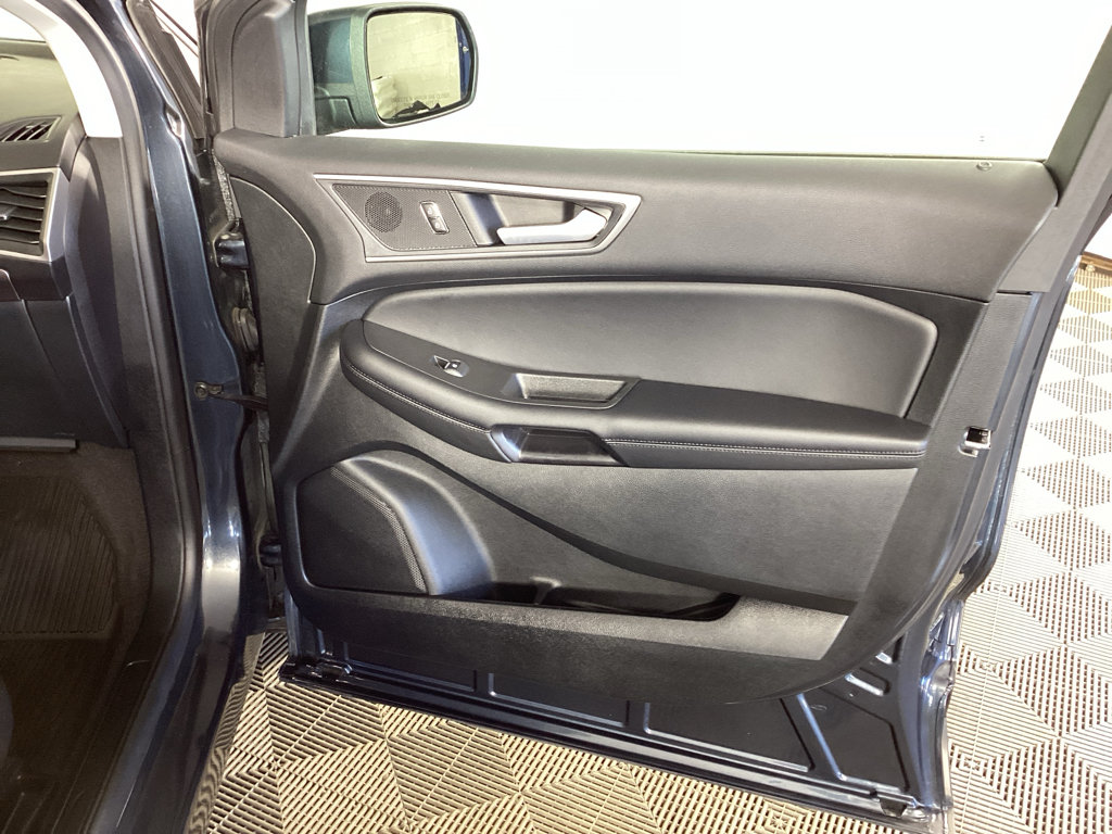 Used 2023 Ford Edge SEL w/ Convenience Package AWD/4WD image 8