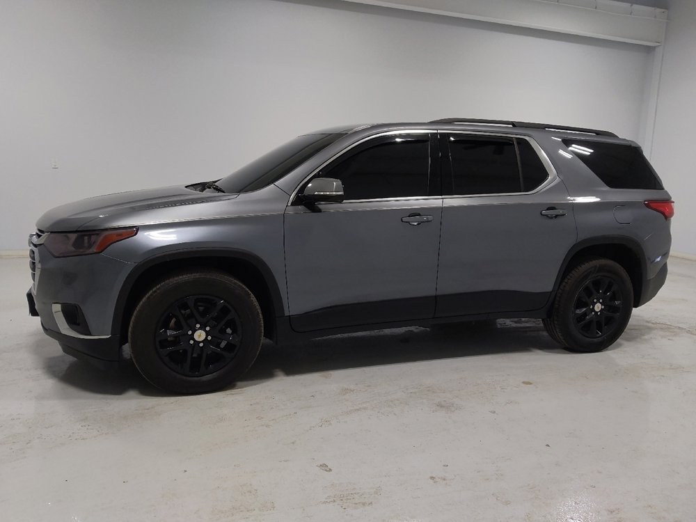 Used 2020 Chevrolet Traverse LT image 2