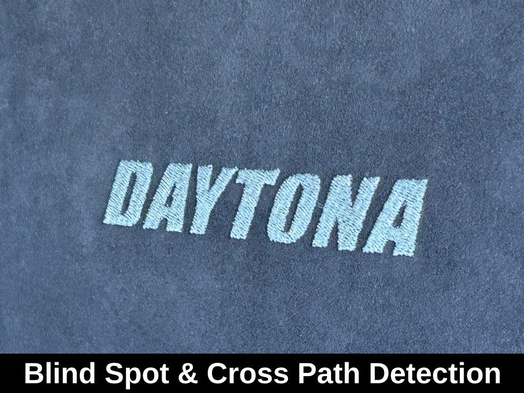 Used 2023 Dodge Charger Scat Pack w/ Daytona Edition Group image 17