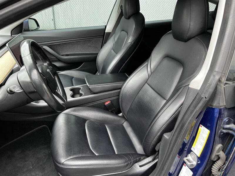 Used 2018 Tesla Model 3 Long Range RWD image 16