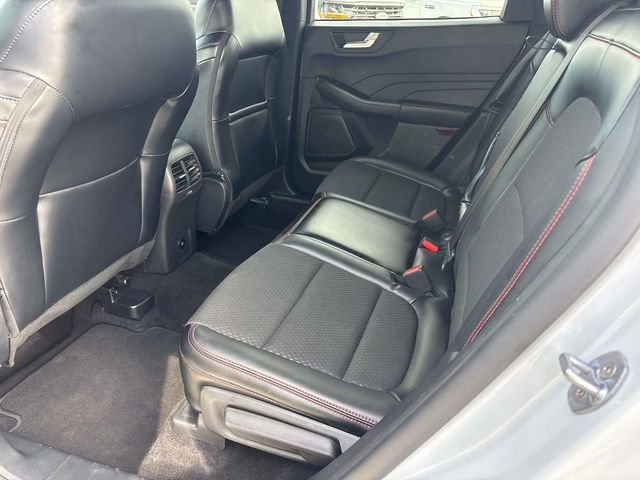 Used 2025 Ford Escape ST-Line image 13