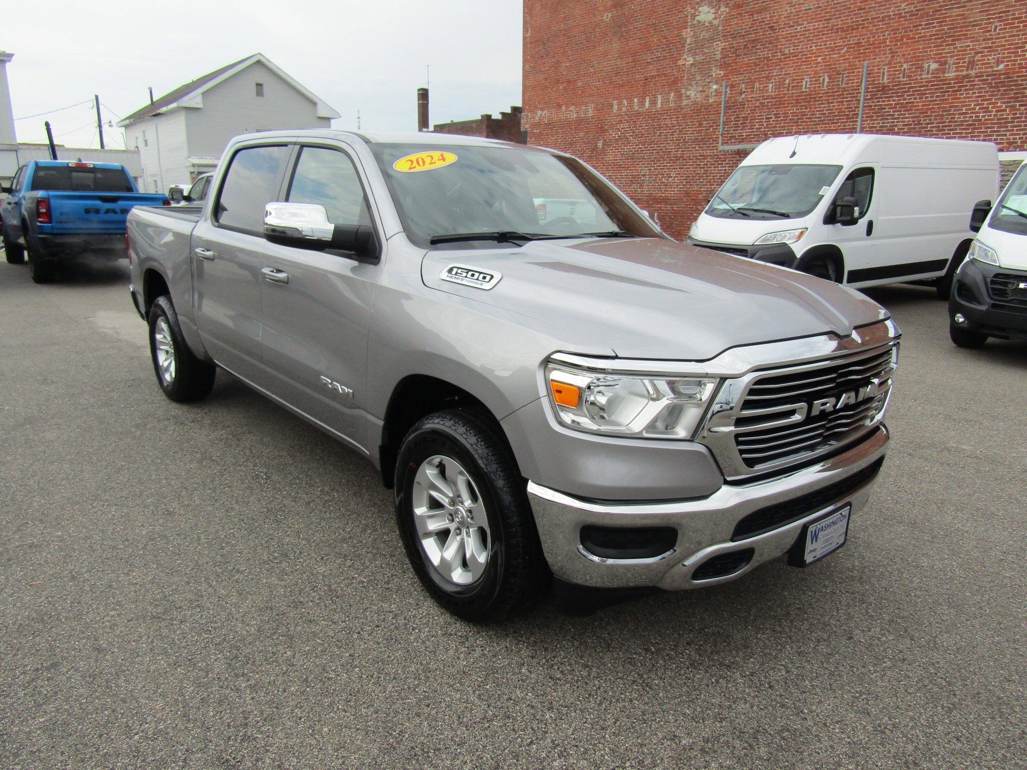 Used 2024 RAM 1500 Laramie image 1