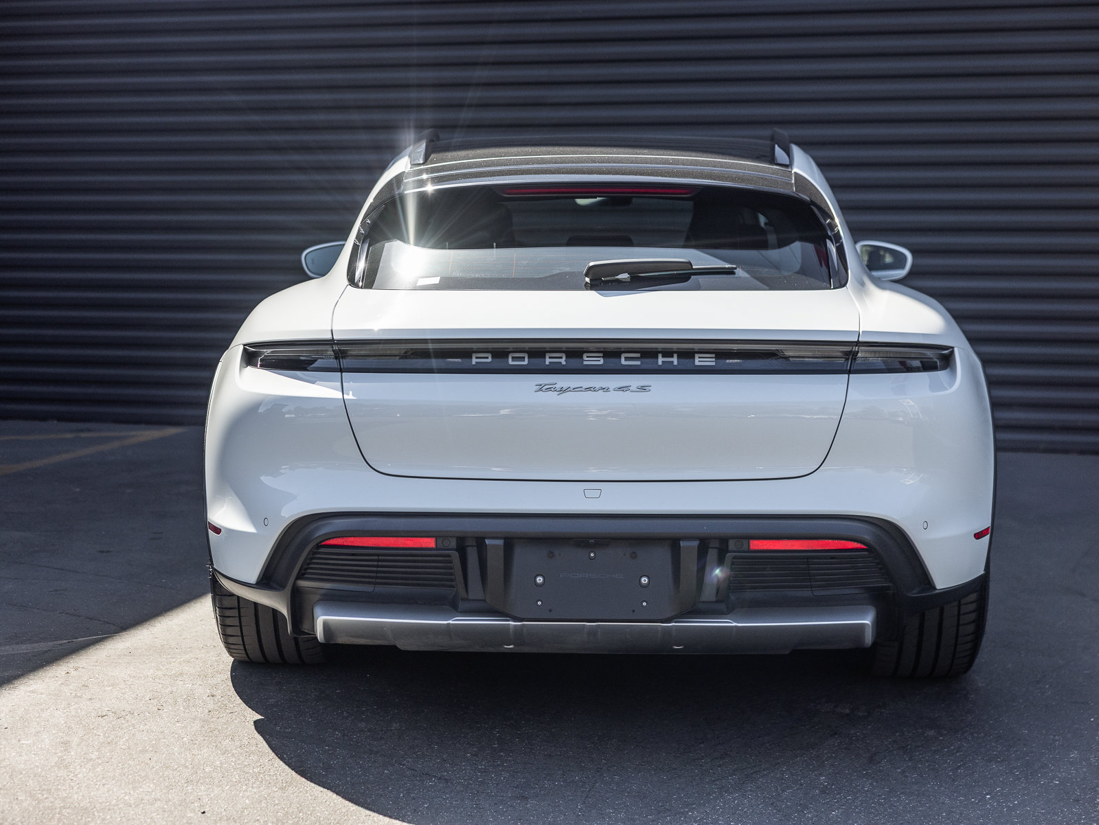 Certified 2024 Porsche Taycan 4S AWD/4WD image 9