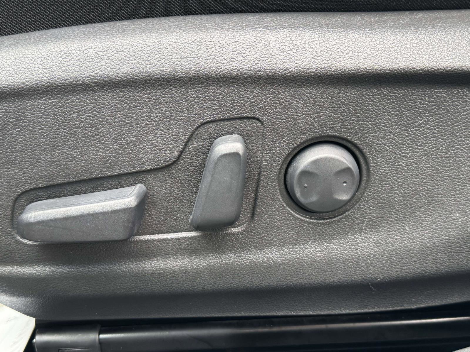 Used 2023 Hyundai Kona SEL image 24