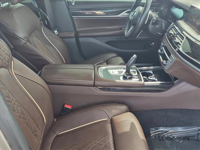 Used 2022 BMW 750i xDrive w/ Executive Package AWD/4WD image 21
