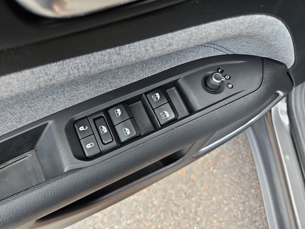 Used 2023 Jeep Compass Sport AWD/4WD image 24