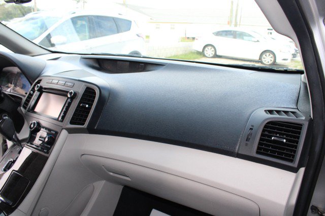 Used 2013 Toyota Venza LE FWD image 14