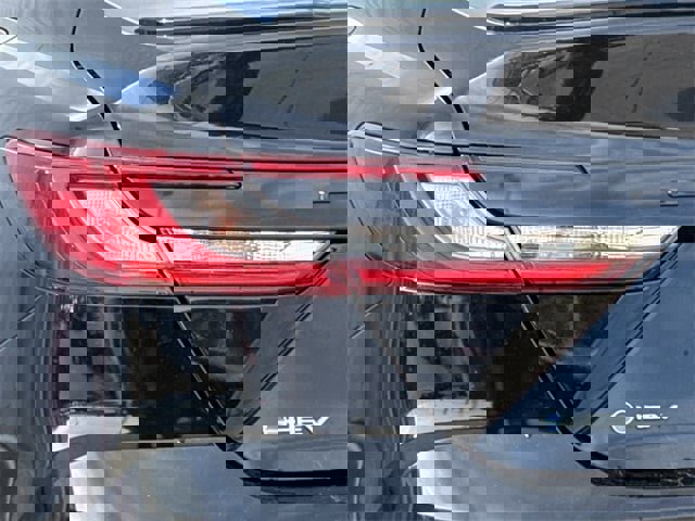 Used 2025 Toyota Camry SE image 6