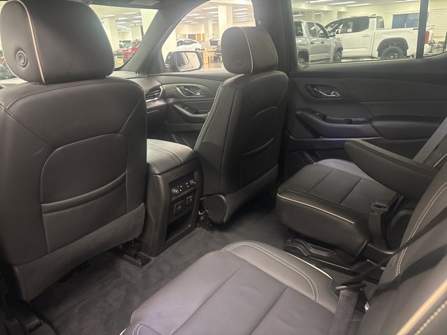 Used 2023 Chevrolet Traverse Premier w/ Redline Edition image 13