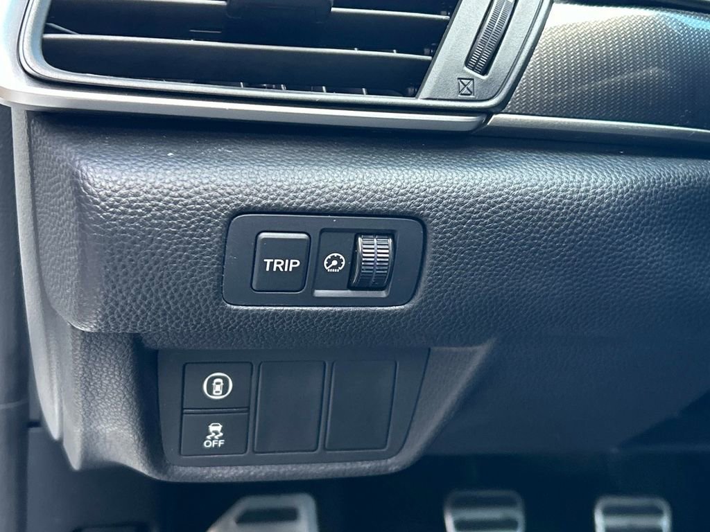 Used 2018 Honda Accord Sport image 18