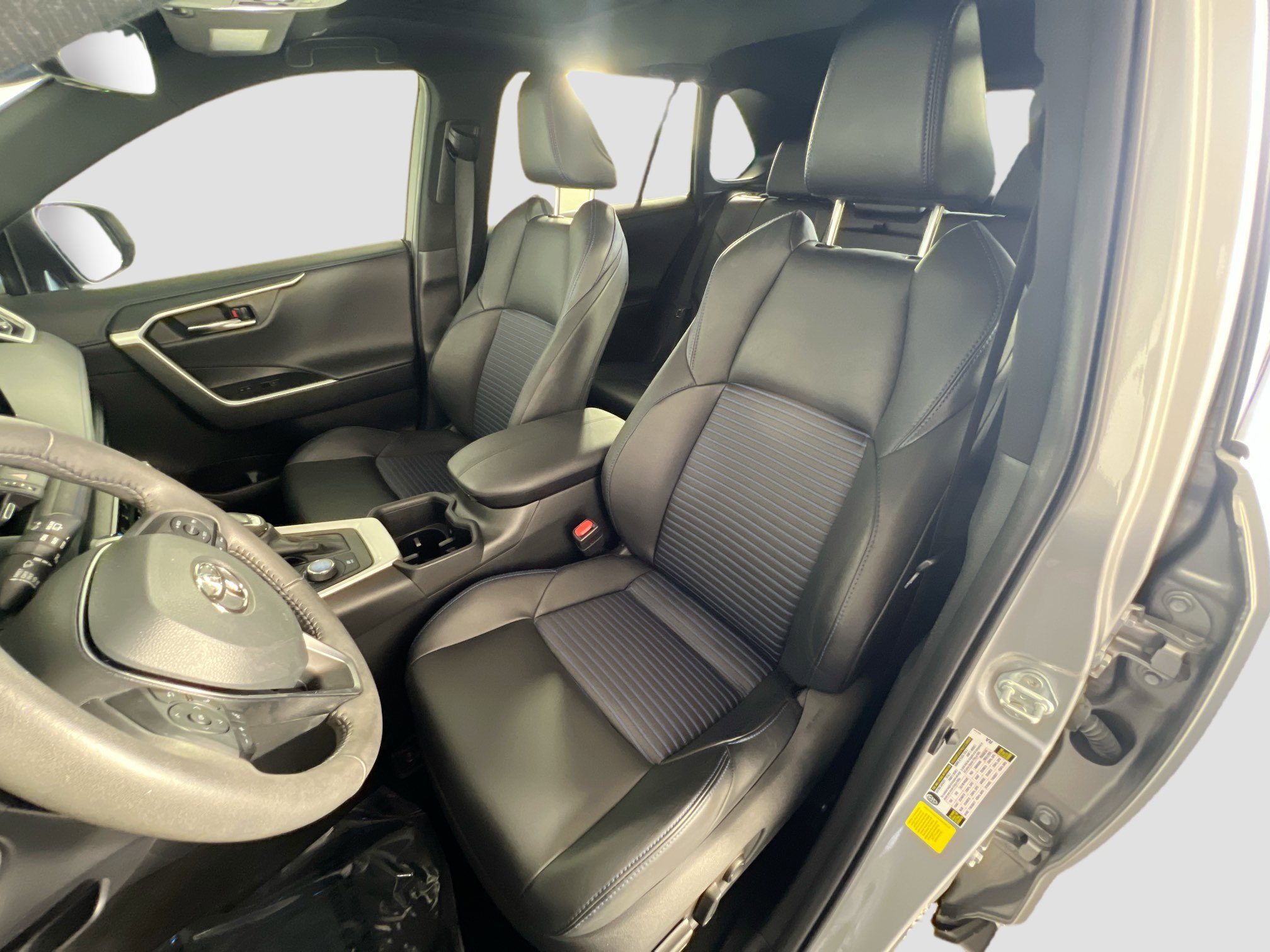 Used 2024 Toyota RAV4 XSE image 9