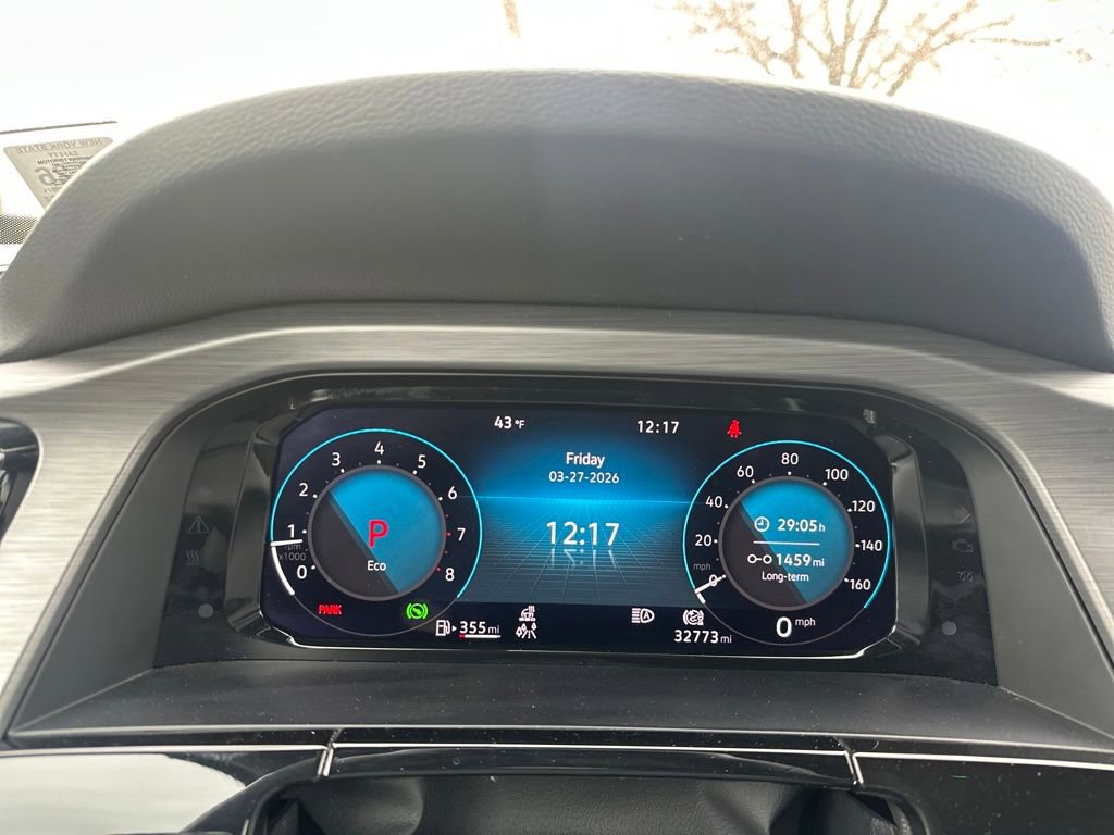 Used 2025 Volkswagen Atlas Cross Sport SE image 13