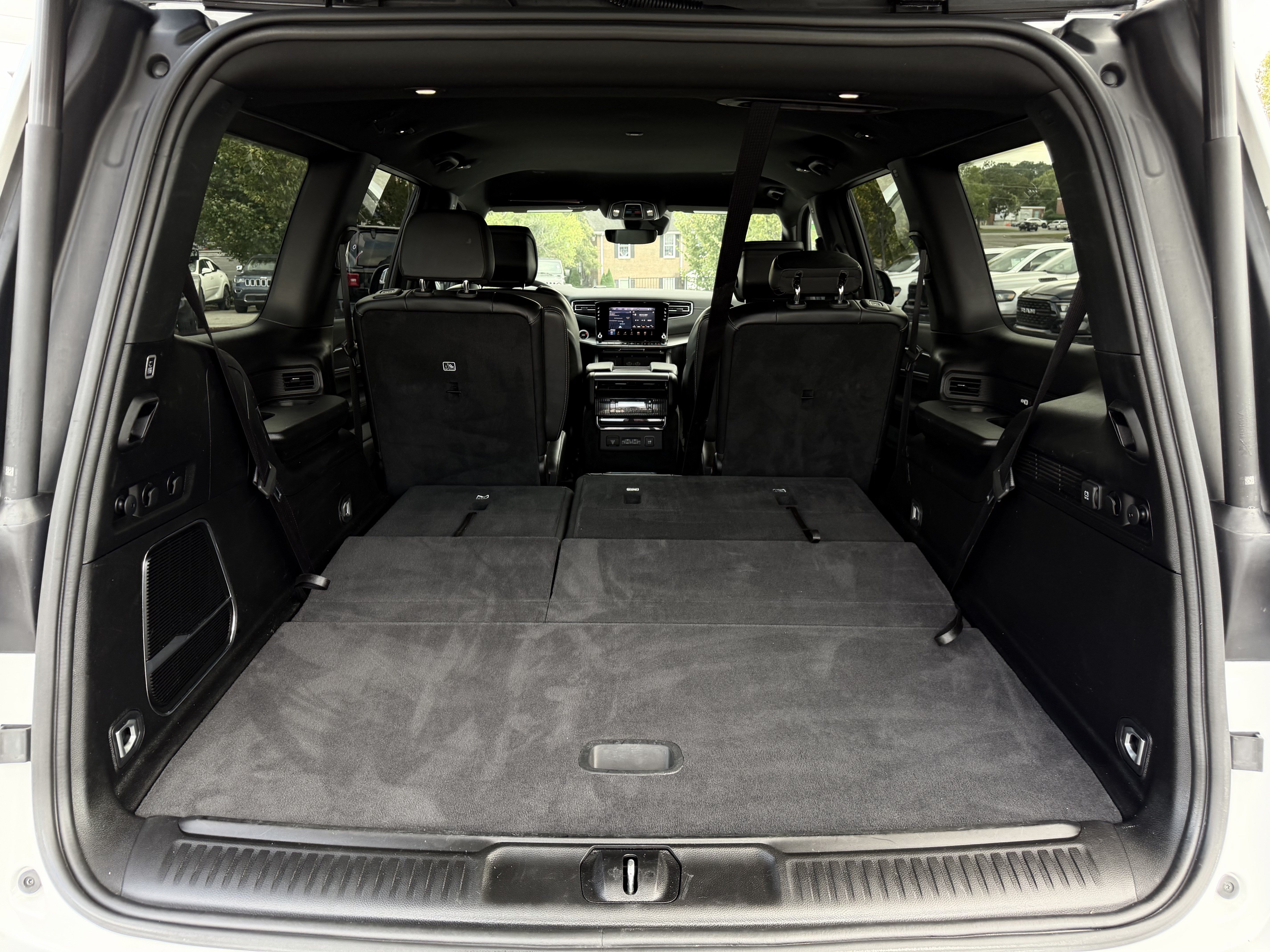 Used 2025 Jeep Wagoneer Series II RWD image 36