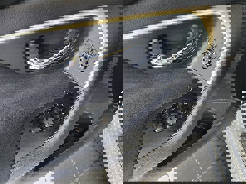 Used 2015 Nissan Altima 2.5 SV image 19