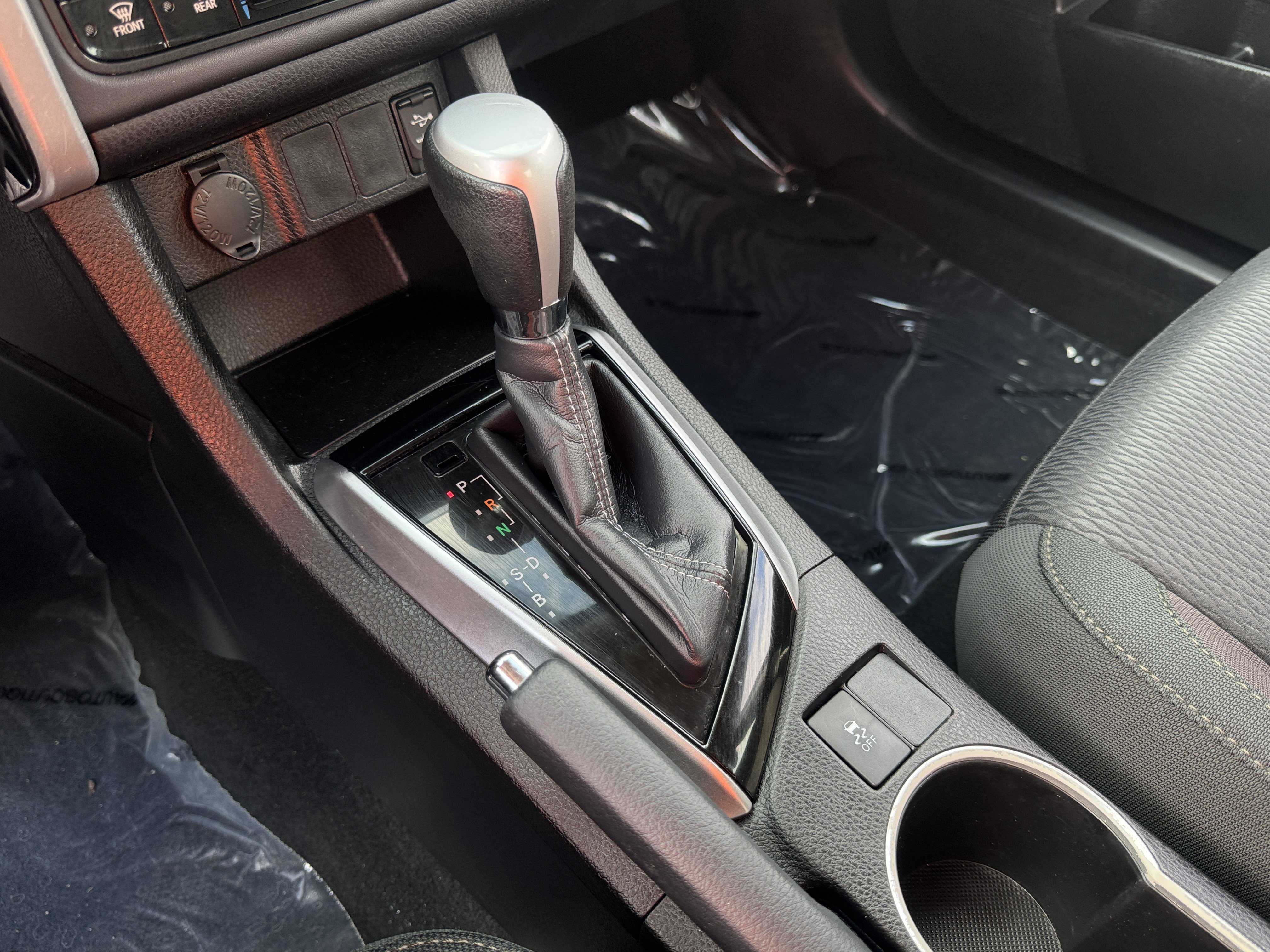 Used 2019 Toyota Corolla LE FWD image 23