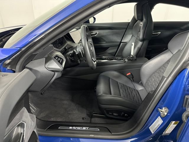Used 2024 Audi e-tron GT Prestige w/ Prestige Package image 11