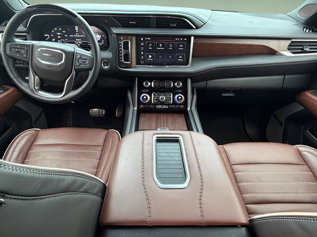 Used 2024 GMC Yukon Denali Ultimate image 32