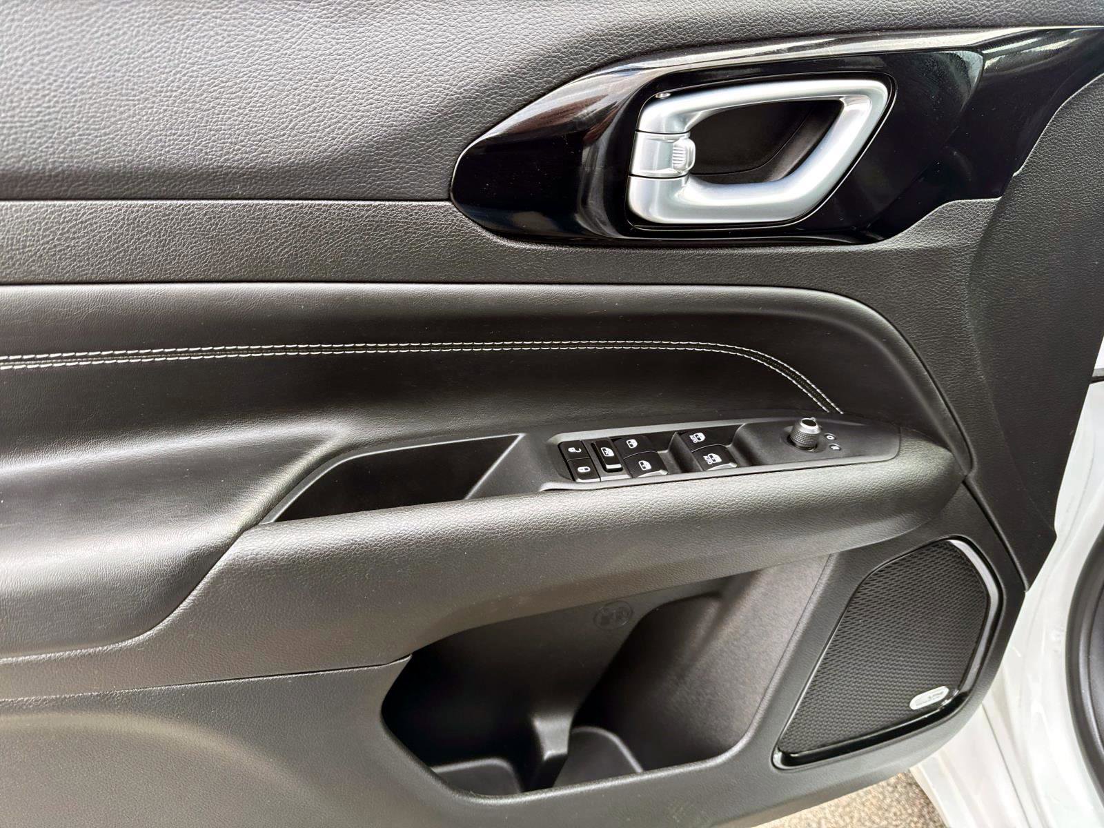 Used 2023 Jeep Compass High Altitude image 10