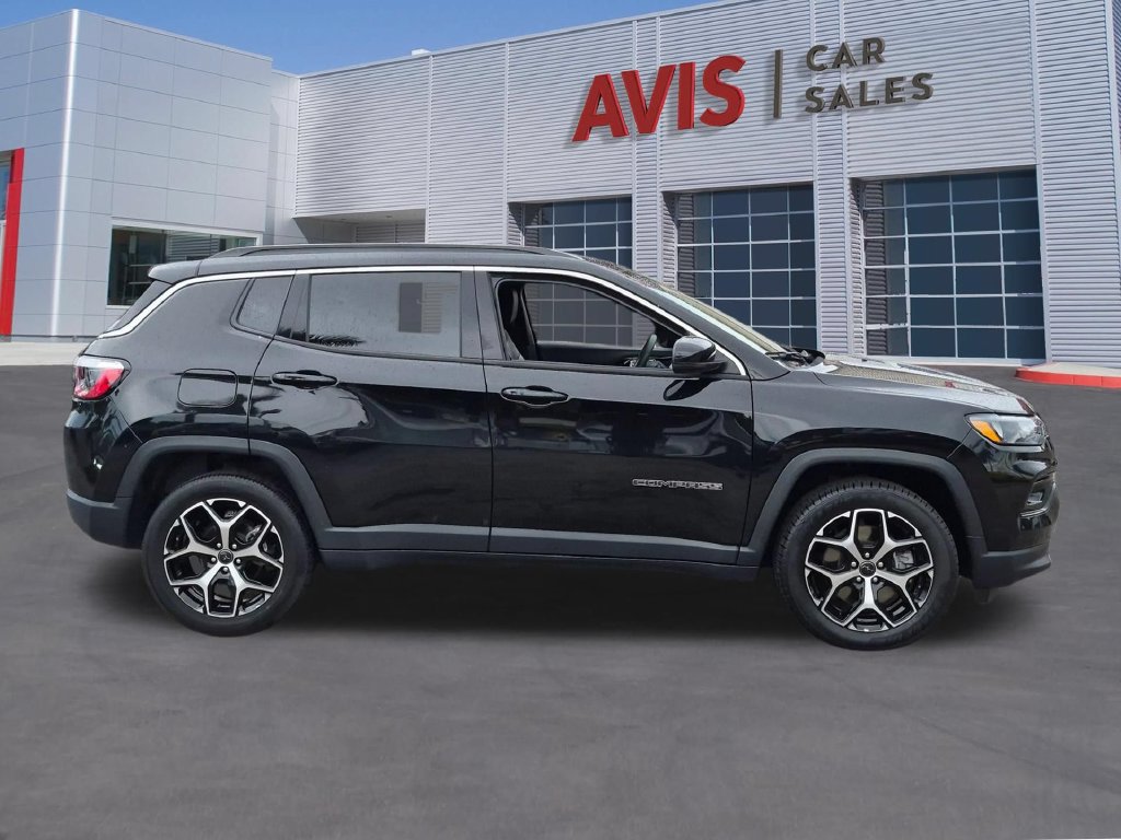 Used 2025 Jeep Compass Limited AWD/4WD image 5