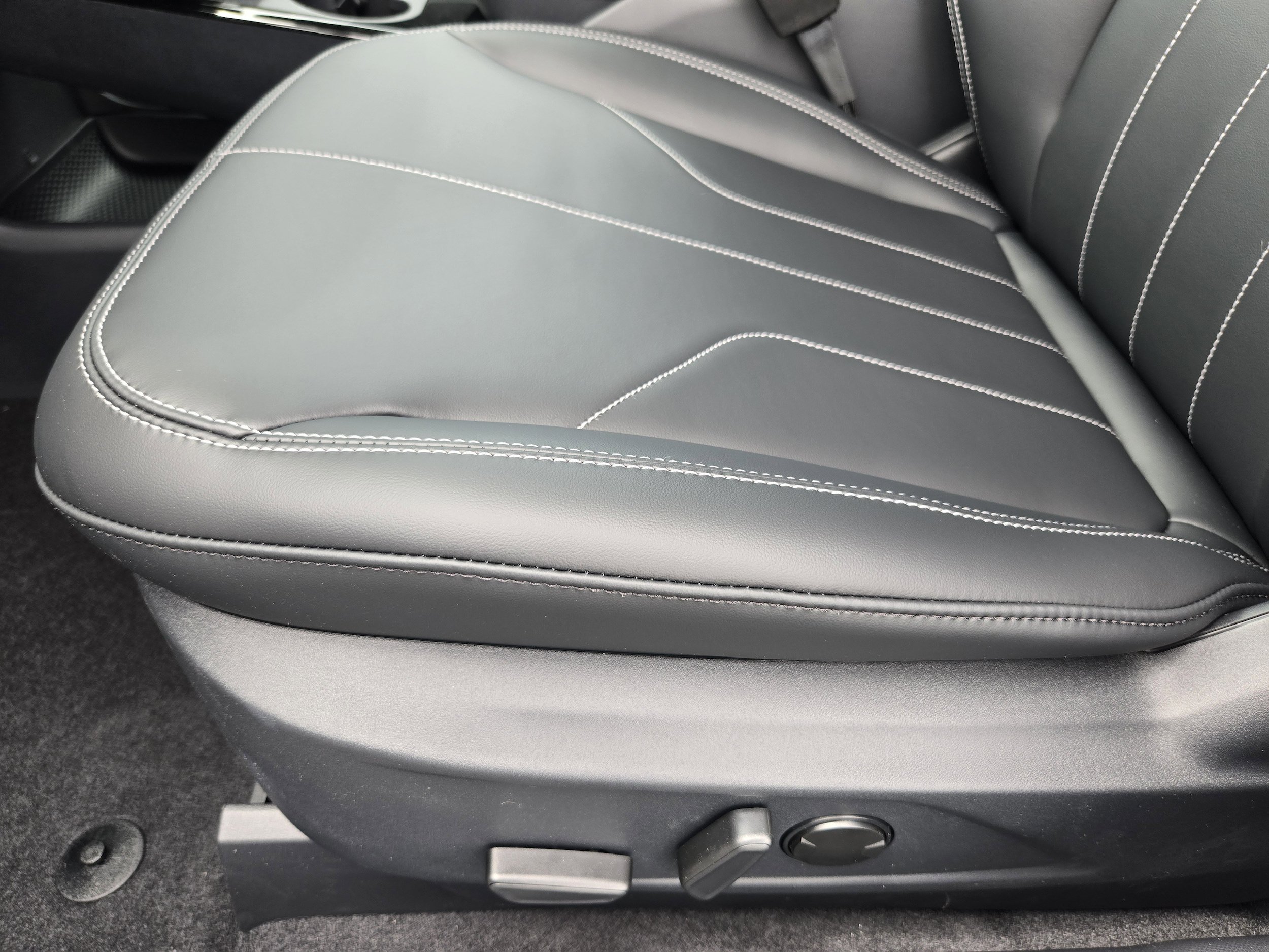 New 2026 Ford Mustang Mach-E Select w/ Interior Protection Package RWD image 26