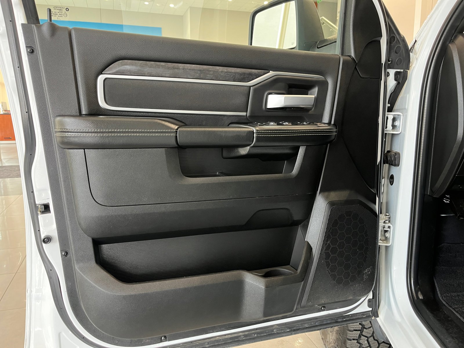 Used 2024 RAM 2500 Big Horn image 15