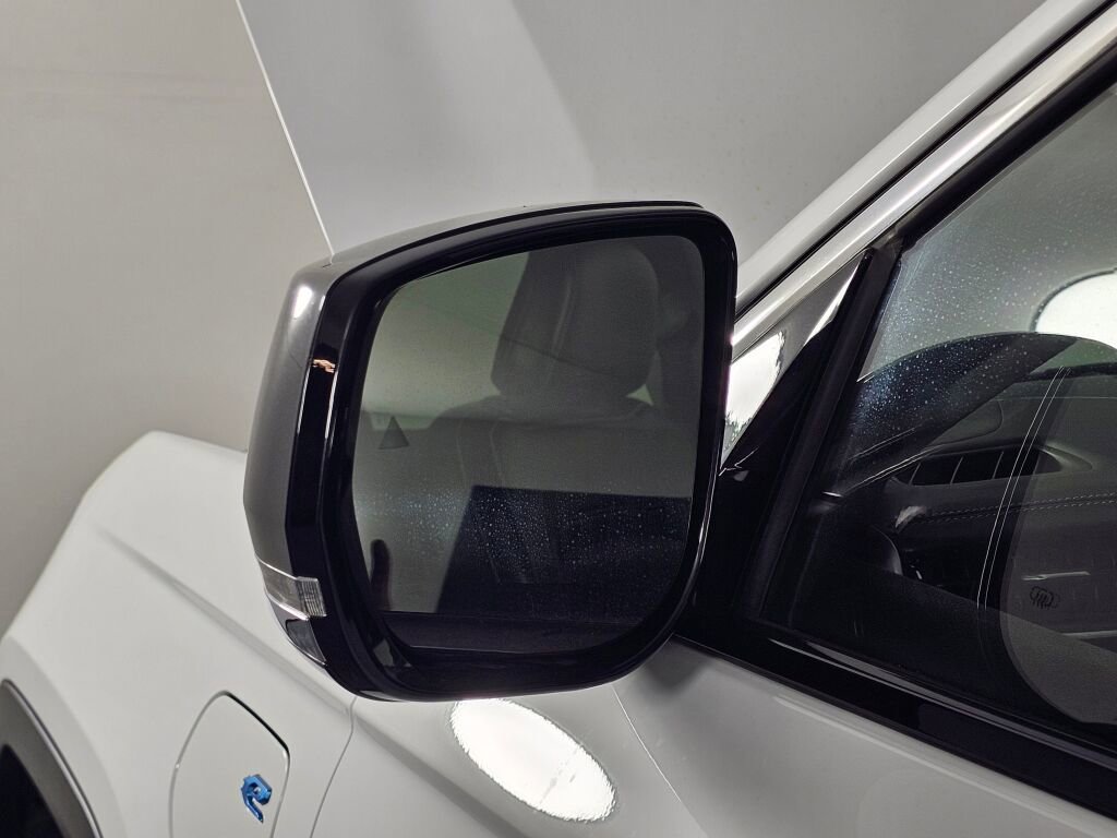 Used 2022 Jeep Grand Cherokee Limited 4xe w/ MOPAR Finishing Package image 12