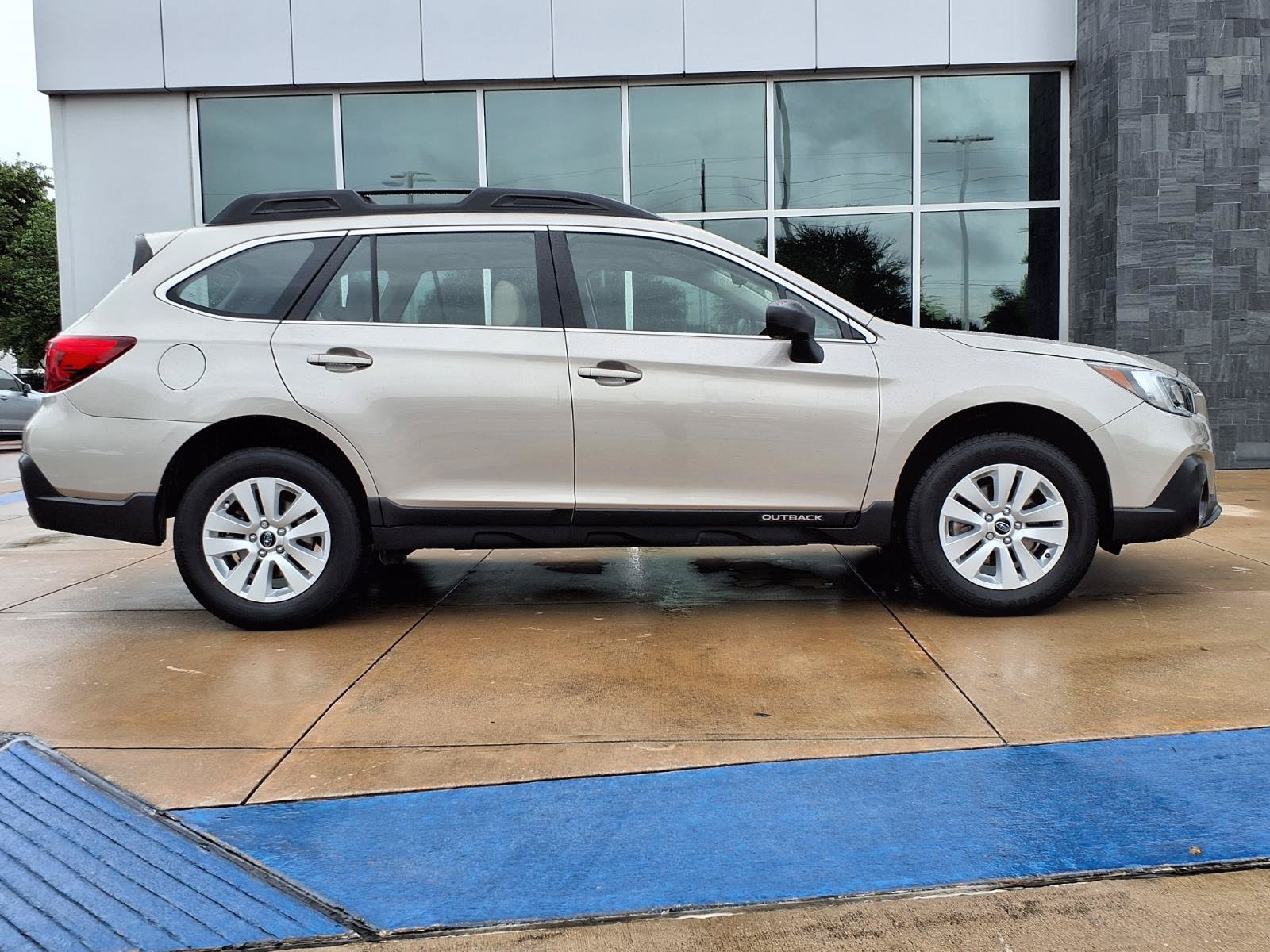 Used 2019 Subaru Outback 2.5i AWD/4WD image 25