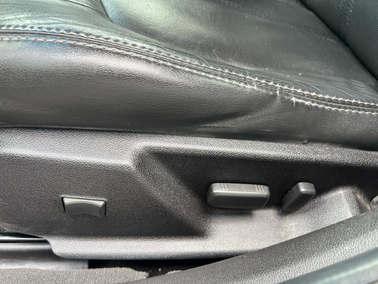 Used 2013 Cadillac CTS Luxury AWD/4WD image 17