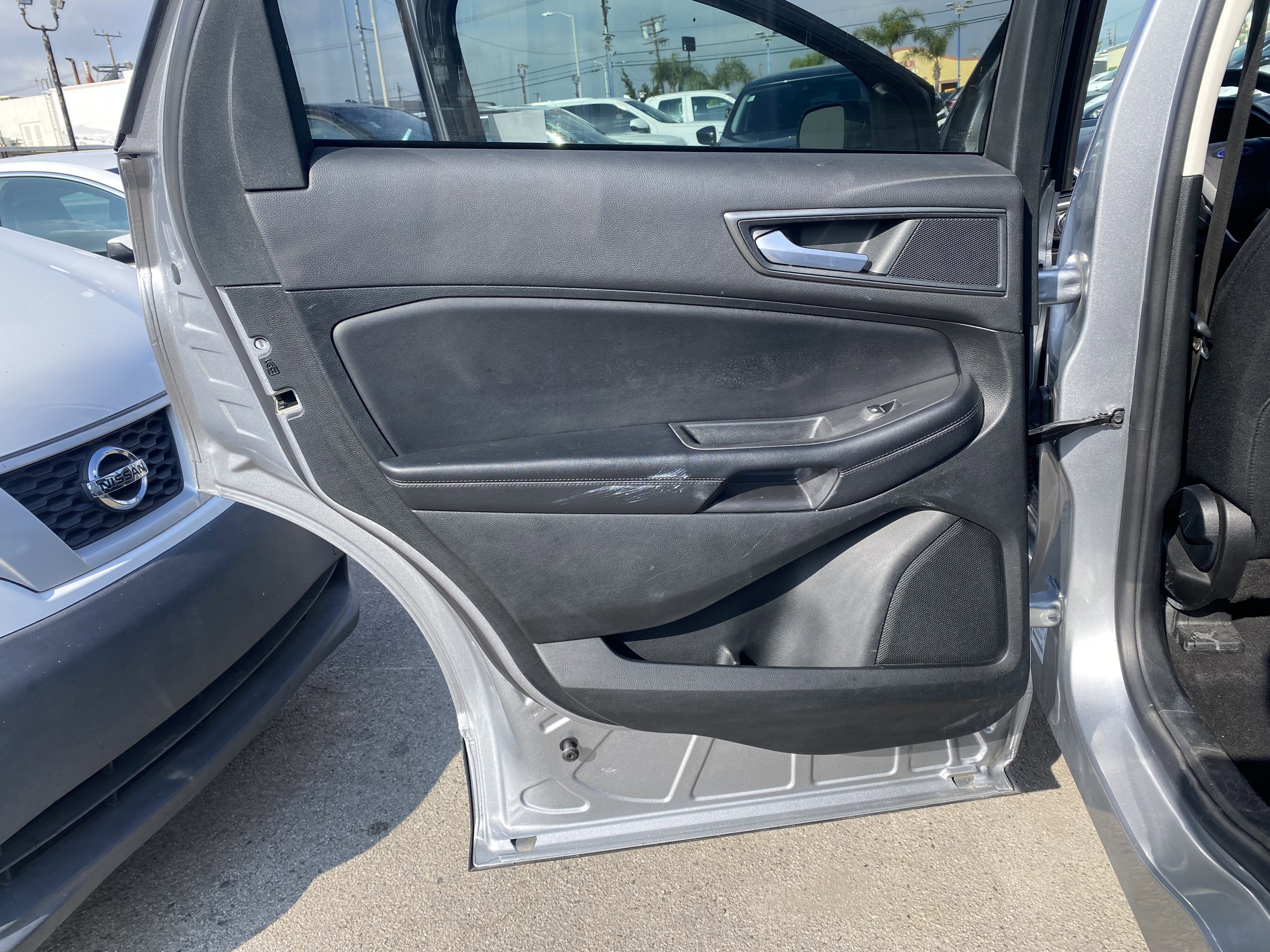 Used 2023 Ford Edge SE image 20