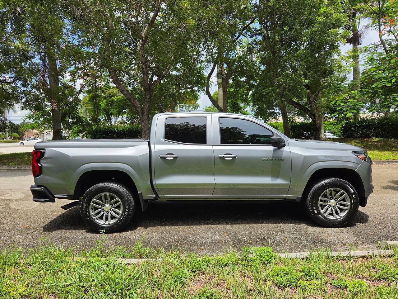 Used 2025 Chevrolet Colorado LT RWD image 4