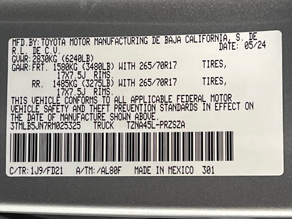 Used 2024 Toyota Tacoma TRD Off-Road image 59