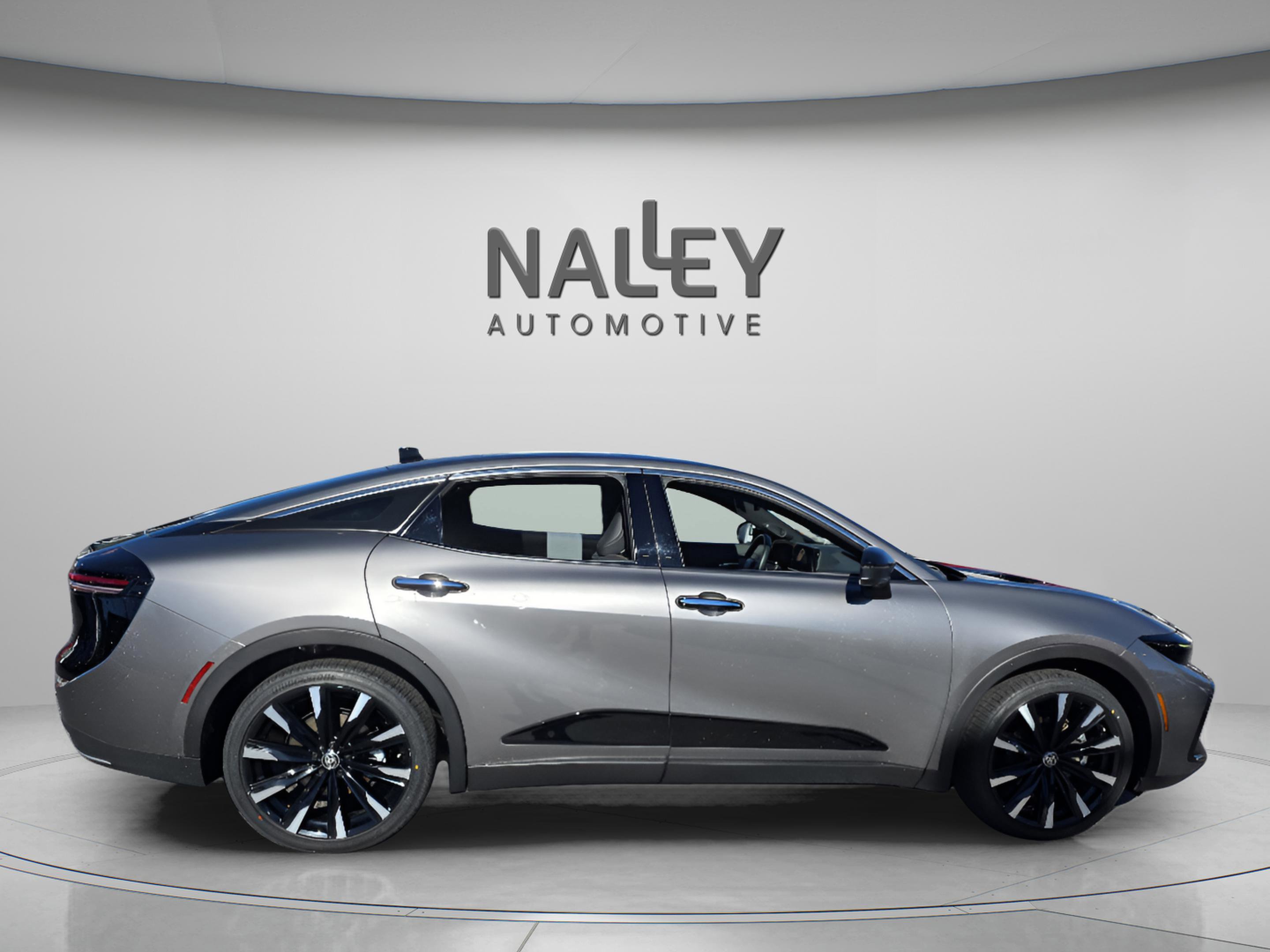 Used 2023 Toyota Crown Platinum image 7