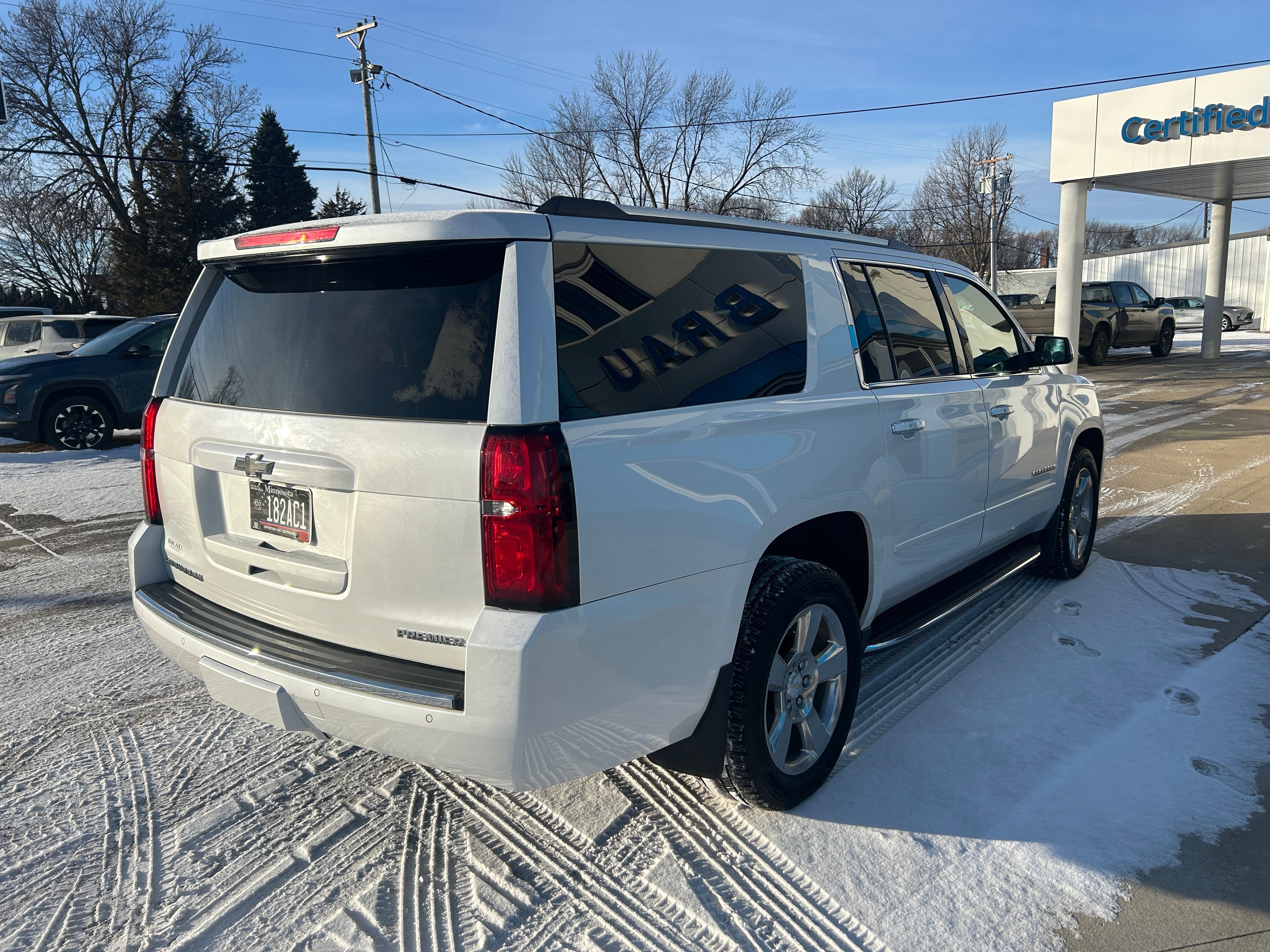 Used 2020 Chevrolet Suburban Premier image 6