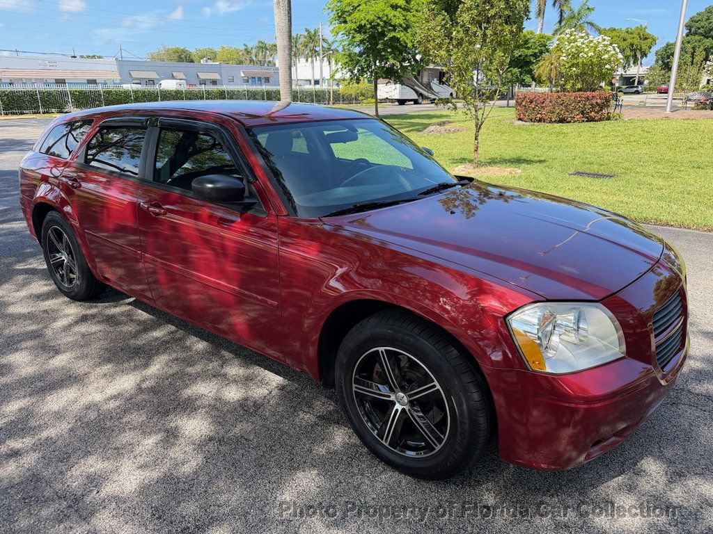 Used 2005 Dodge Magnum SE RWD image 18
