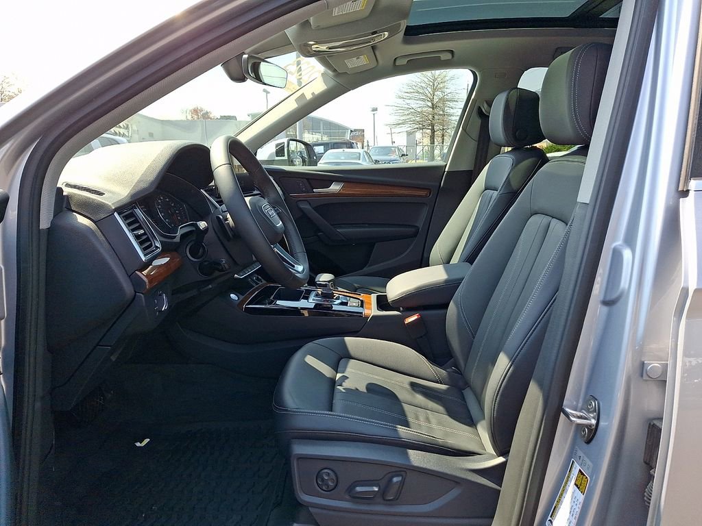 Certified 2023 Audi Q5 2.0T Premium w/ Convenience Package AWD/4WD image 19