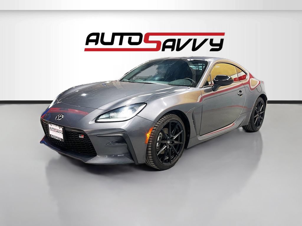 Used 2024 Toyota GR86 Premium RWD image 3