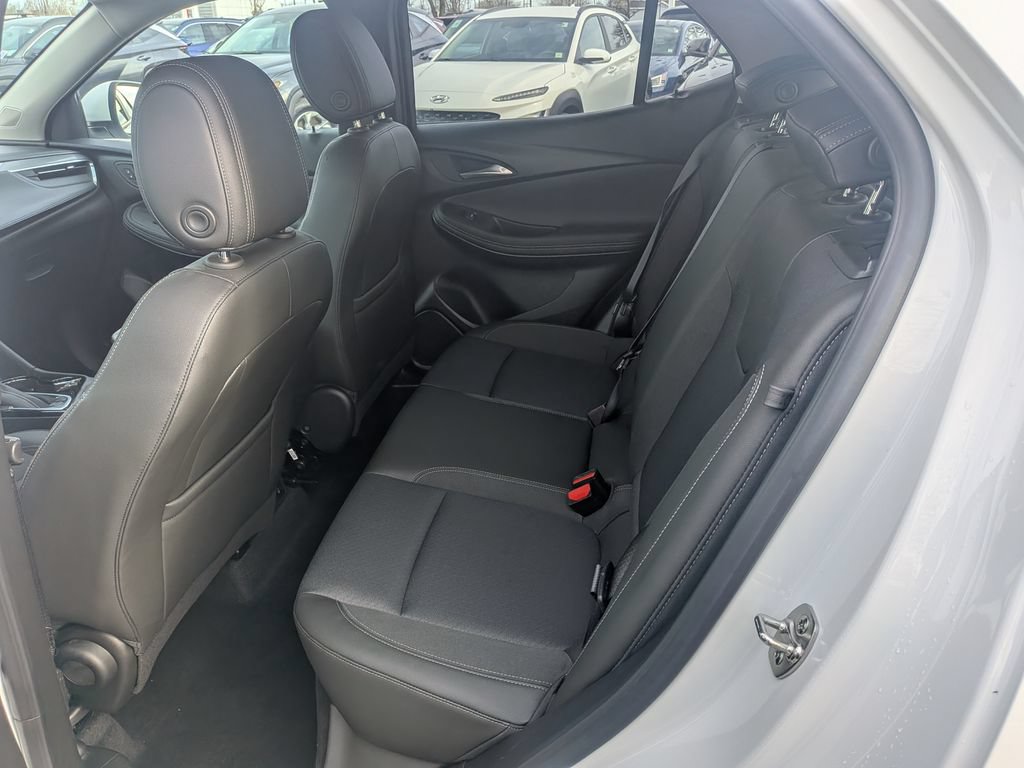 Used 2024 Buick Encore GX Preferred FWD image 30