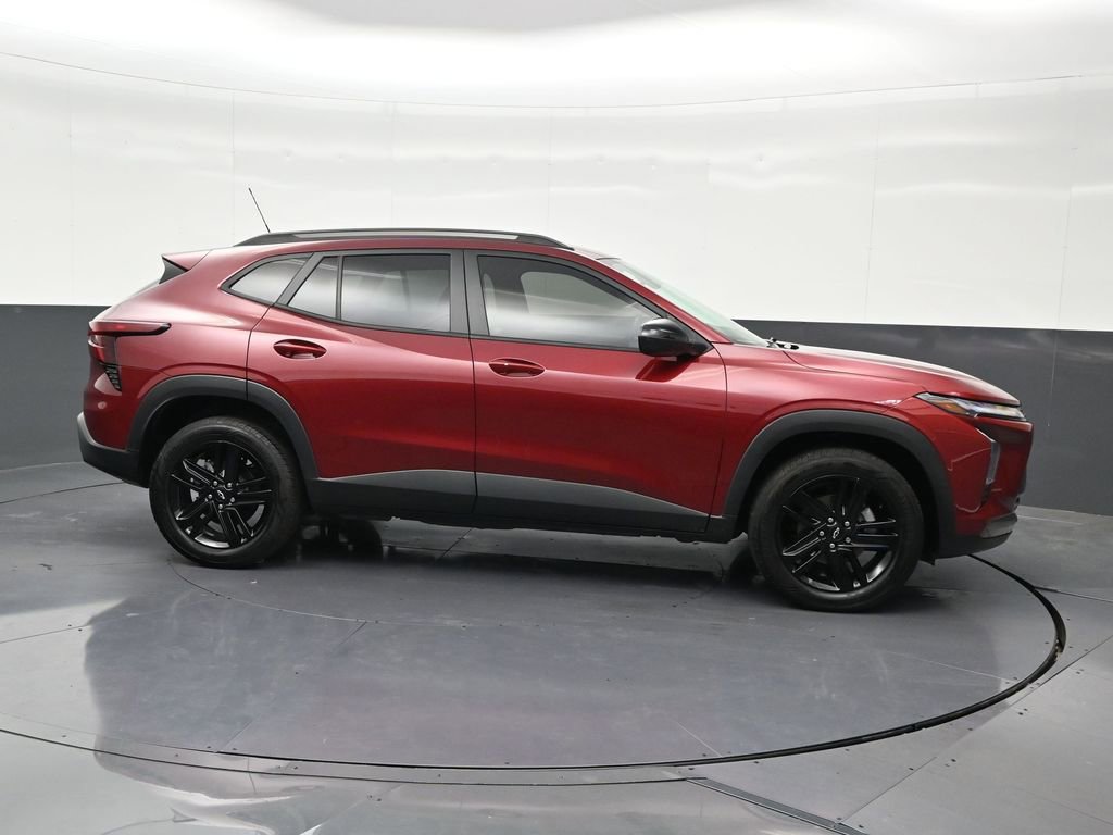 Used 2024 Chevrolet Trax ACTIV FWD image 7