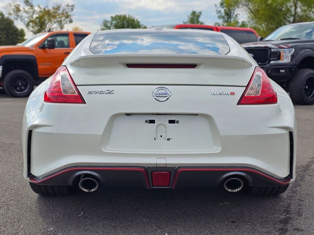 Used 2015 Nissan 370Z NISMO image 5