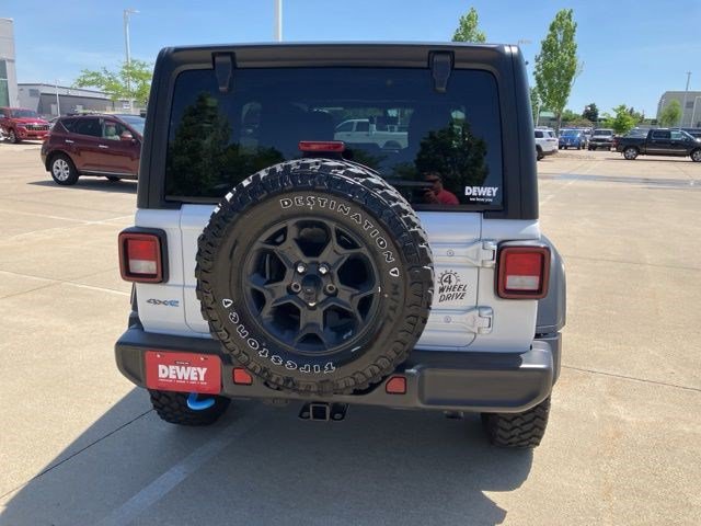 Used 2023 Jeep Wrangler Unlimited w/ Cold Weather Group AWD/4WD image 7