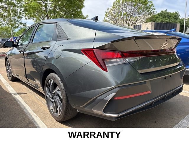 Used 2025 Hyundai Elantra Sport FWD image 6