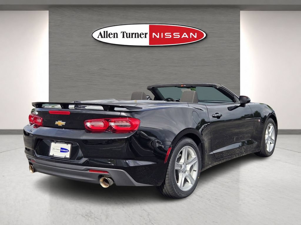 Used 2023 Chevrolet Camaro LT RWD image 6