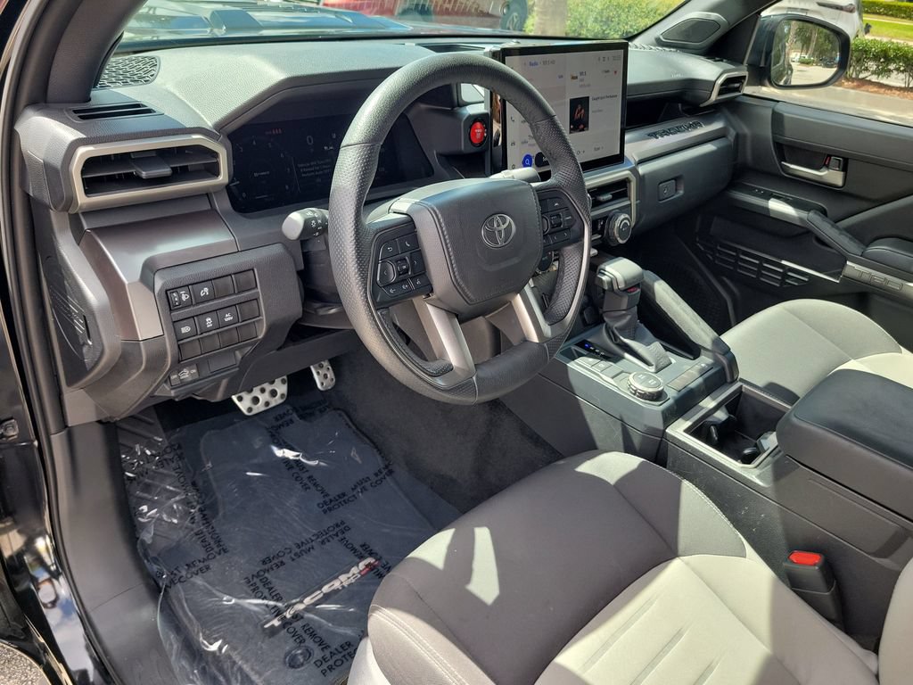 Used 2025 Toyota Tacoma TRD Sport w/ TRD Sport Upgrade Package RWD image 16