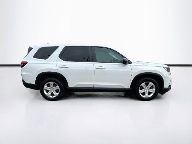 Certified 2023 Honda Pilot LX image 10