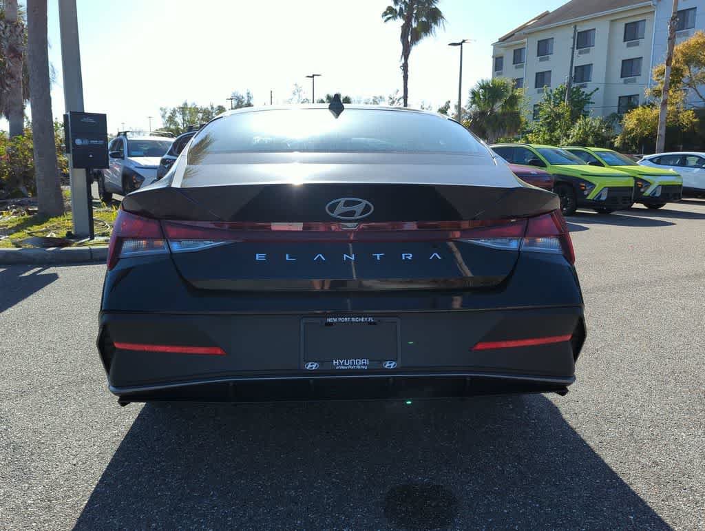 New 2026 Hyundai Elantra SE FWD image 6