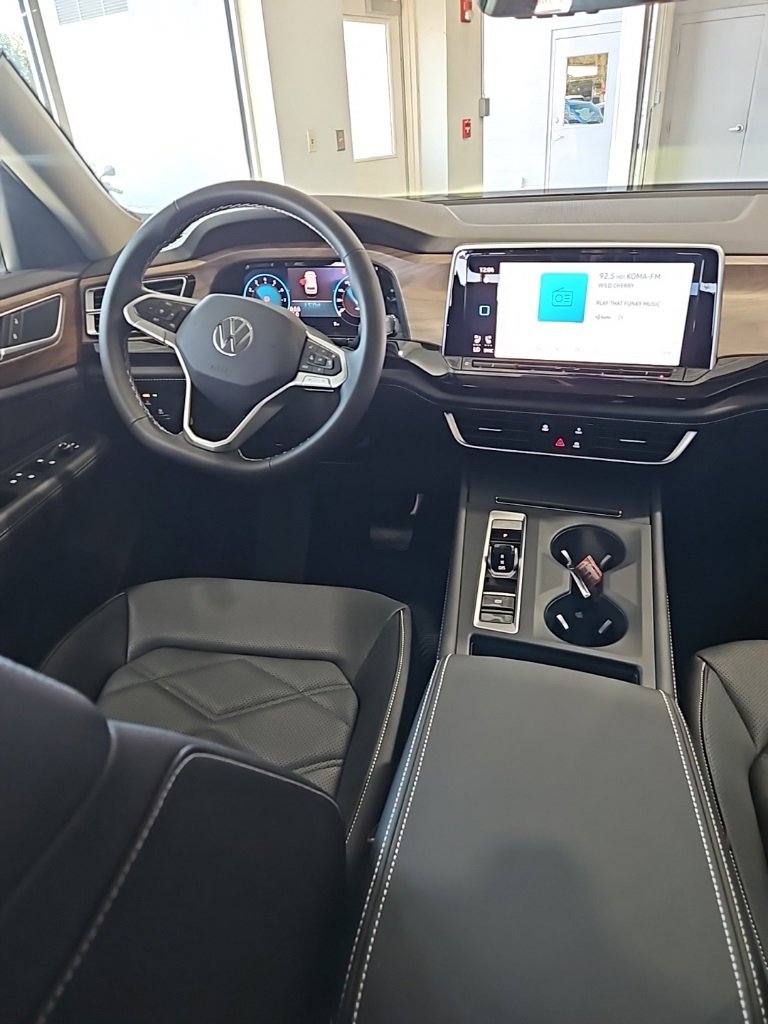 New 2026 Volkswagen Atlas SE image 24